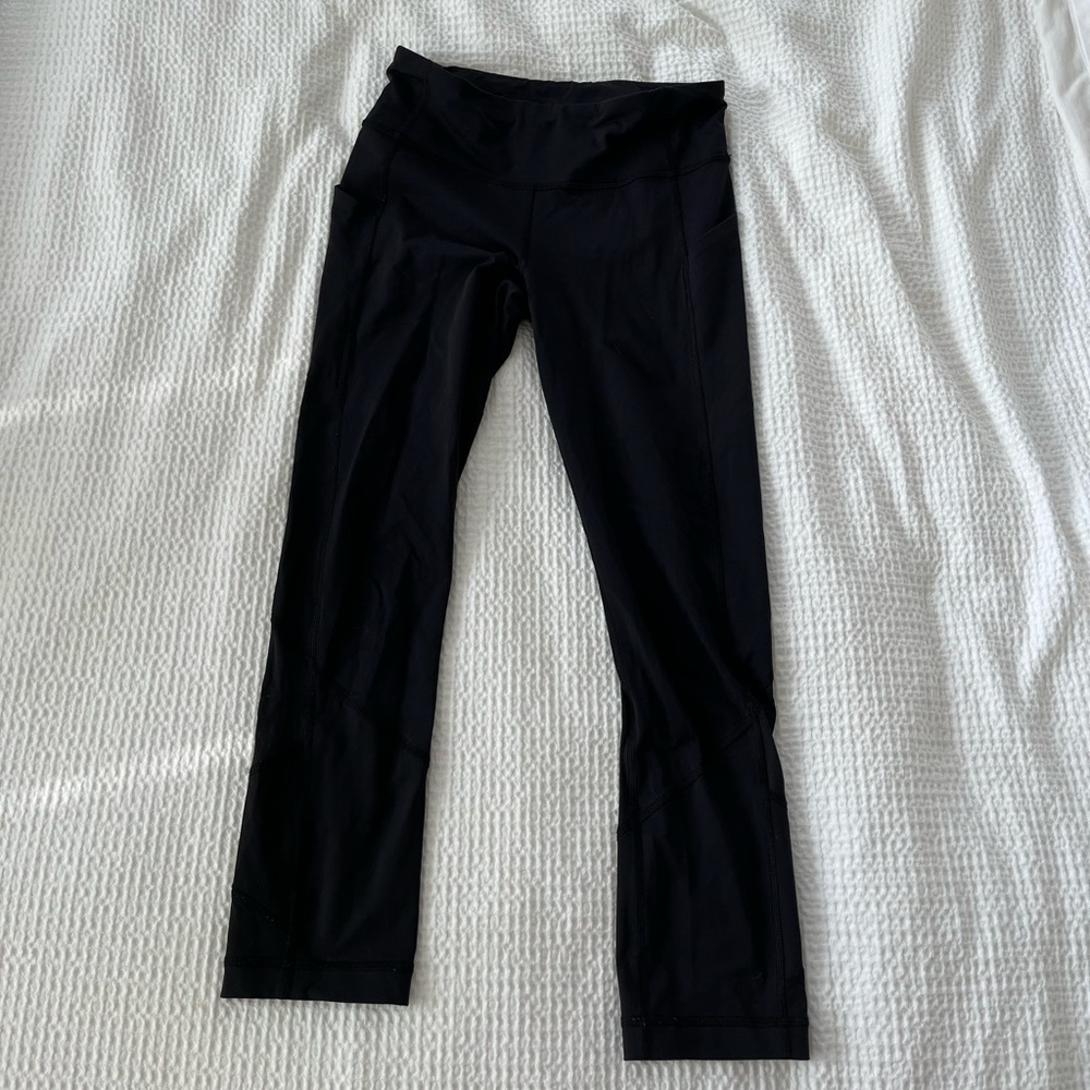 Lulu lemon Wunder train cropped leggings with mesh and pockets